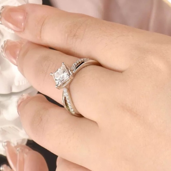 NEW 925 Silver Moissanite Princess Cut Engagement Ring Wedding Ring - Picture 2 of 8